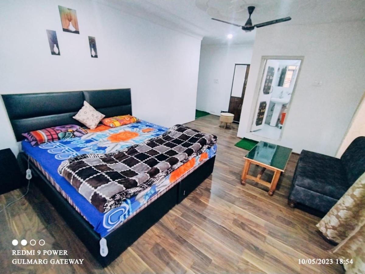The Gulmarg Gateway Resort Srīnagar エクステリア 写真
